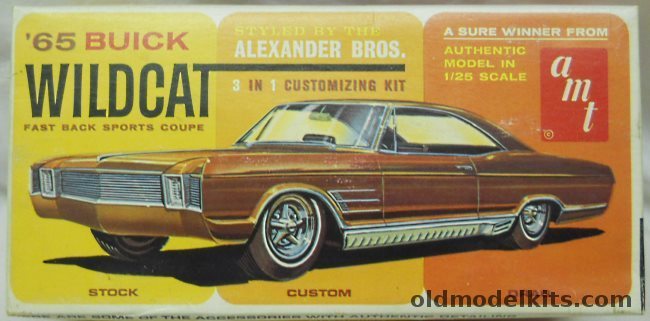 AMT 1/25 1965 Buick Wildcat 2 Door HT 3 In 1 - Stock / Custom / Racing, 6525-150 plastic model kit